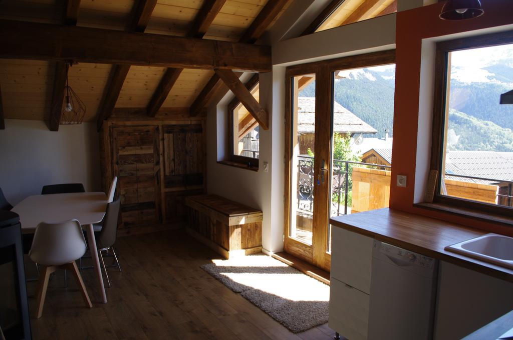 Petit Chalet Vieux Bois Bozel 外观 照片